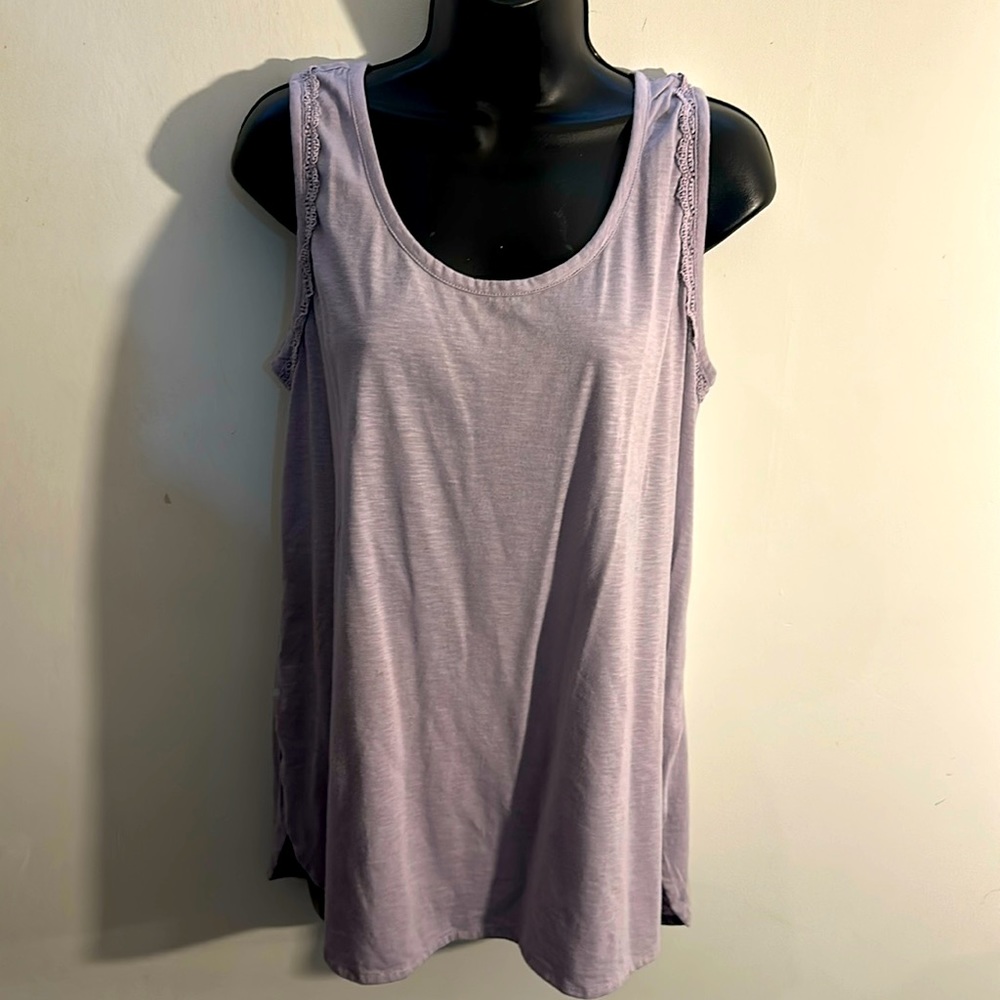 G.H. Bass & Co Lg purple sleeveless scoop neck cotton blend tank w lace accents